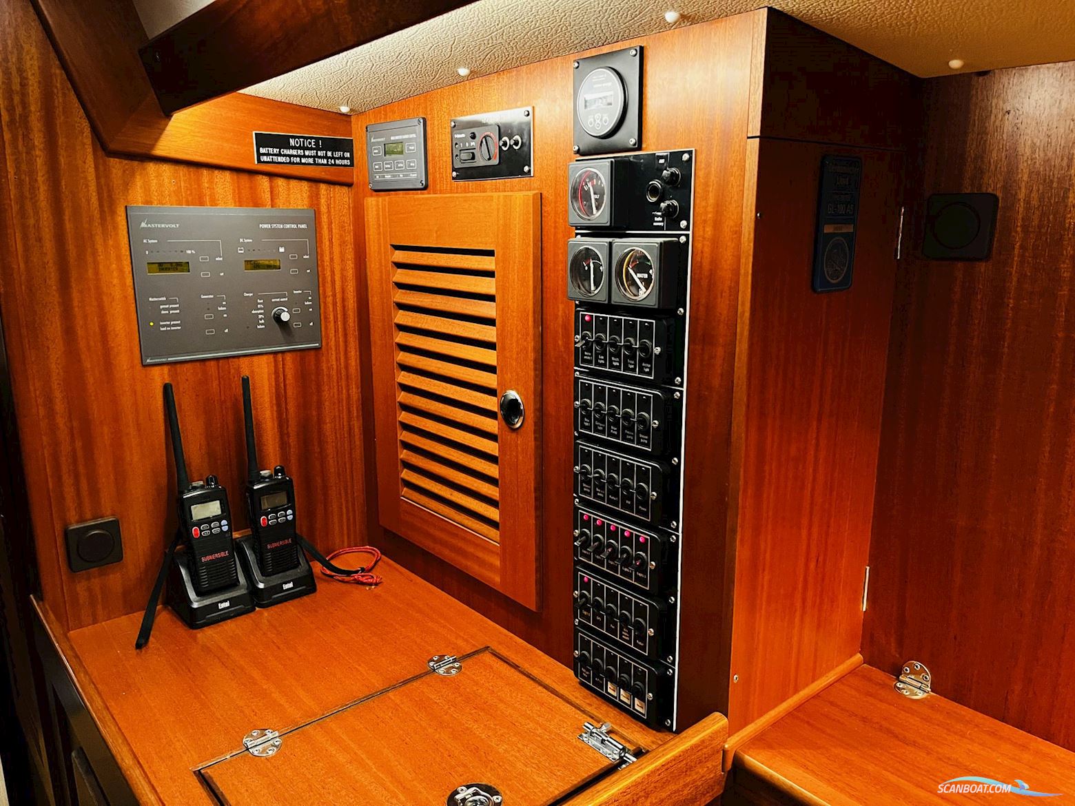 Hallberg-Rassy 42 F MkII