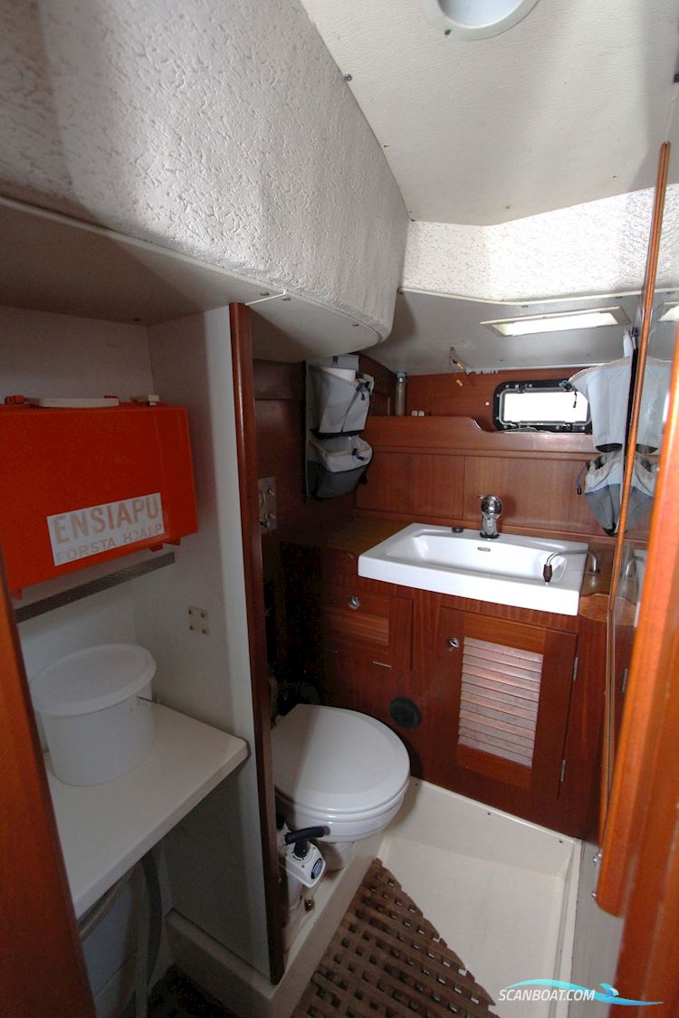 Hallberg-Rassy 42 Ketch