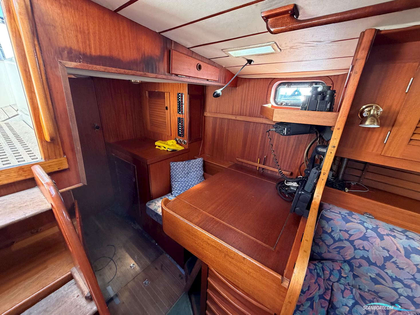 Hallberg-Rassy 42