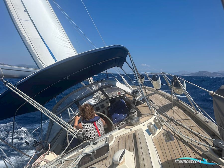 HALLBERG-RASSY 42E