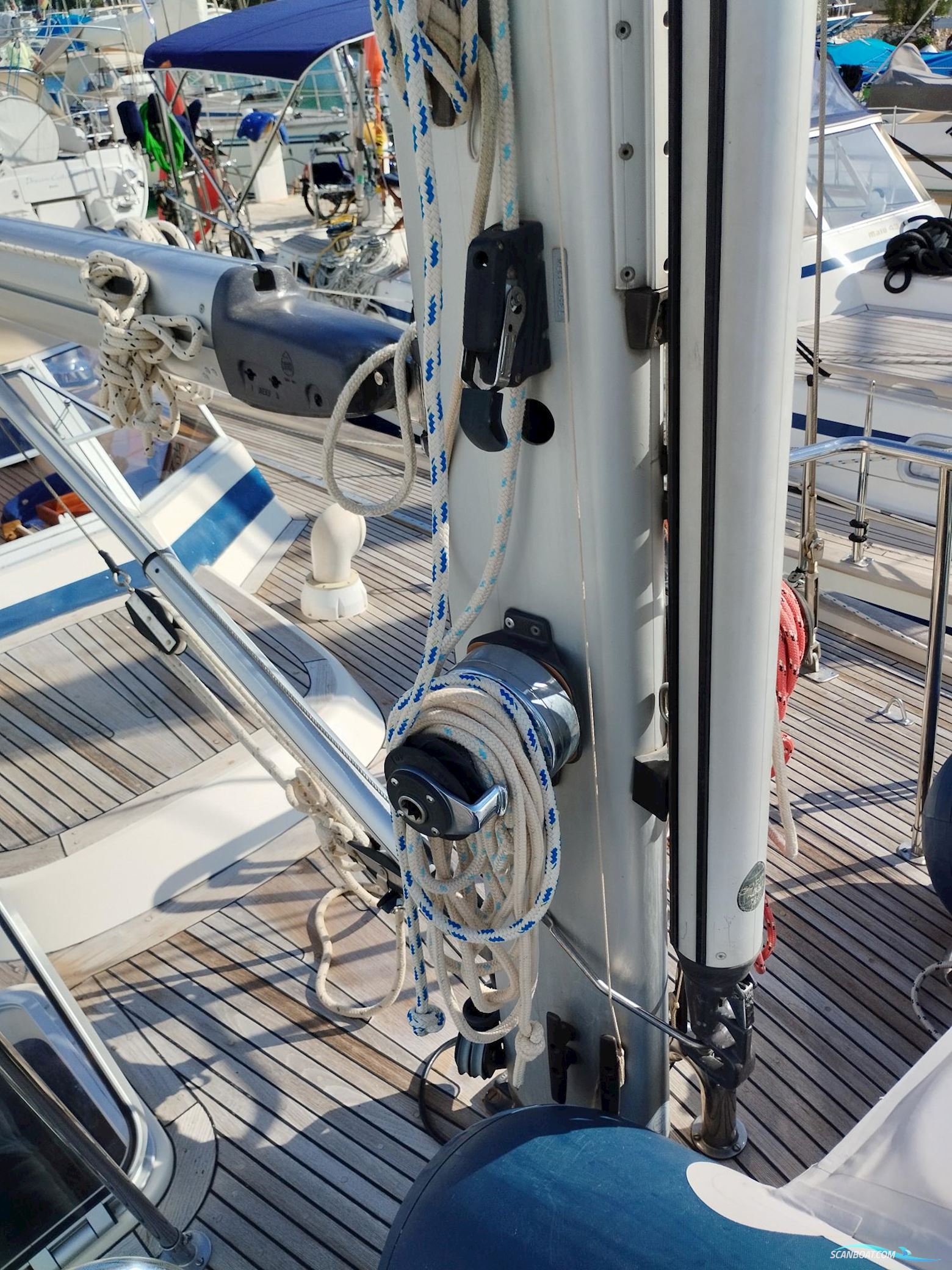 Hallberg-Rassy 42E