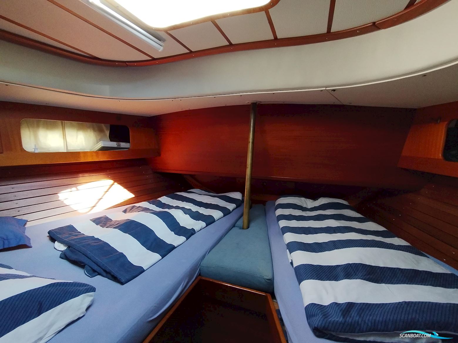Hallberg-Rassy 42E