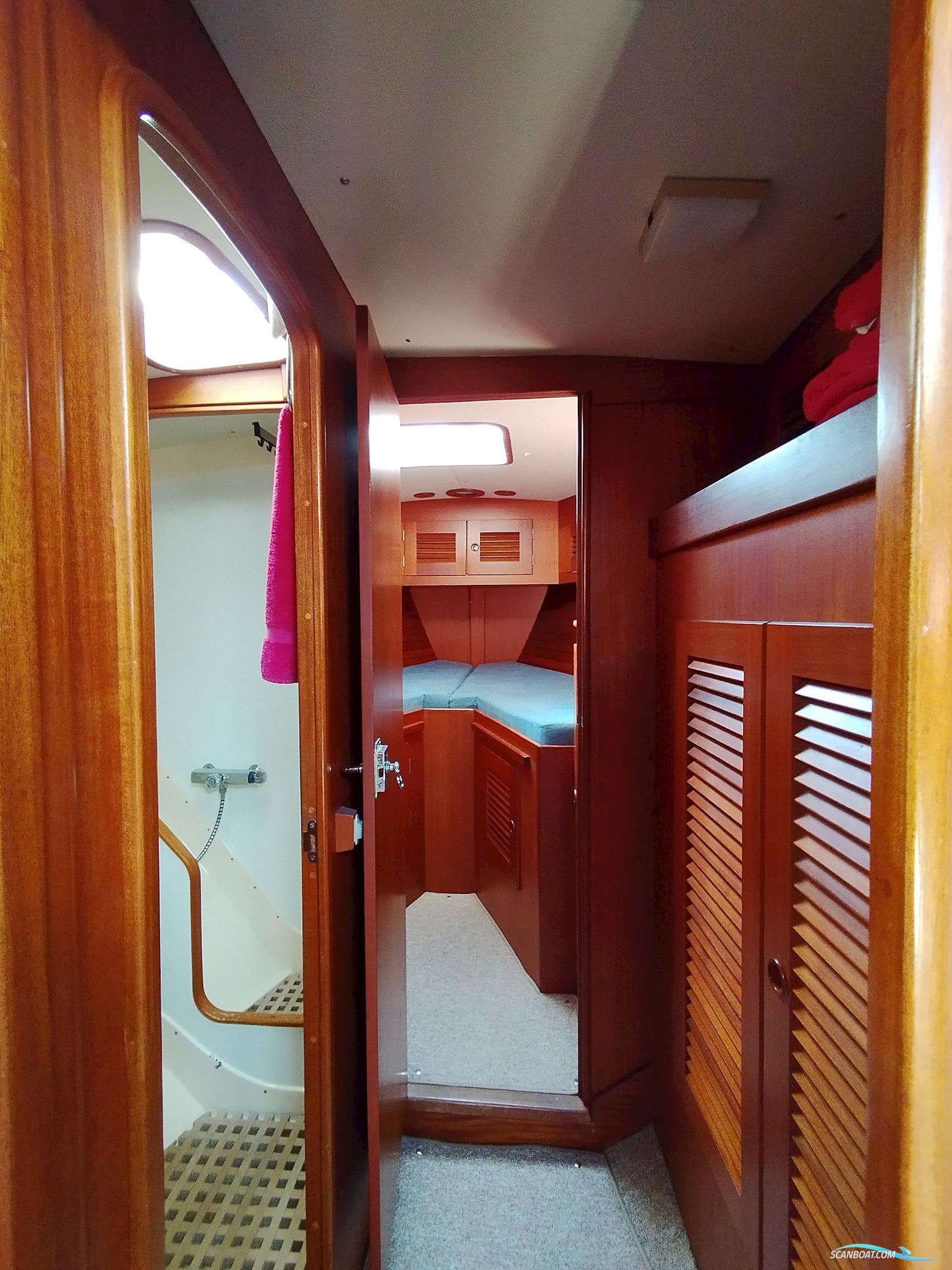 Hallberg-Rassy 42E
