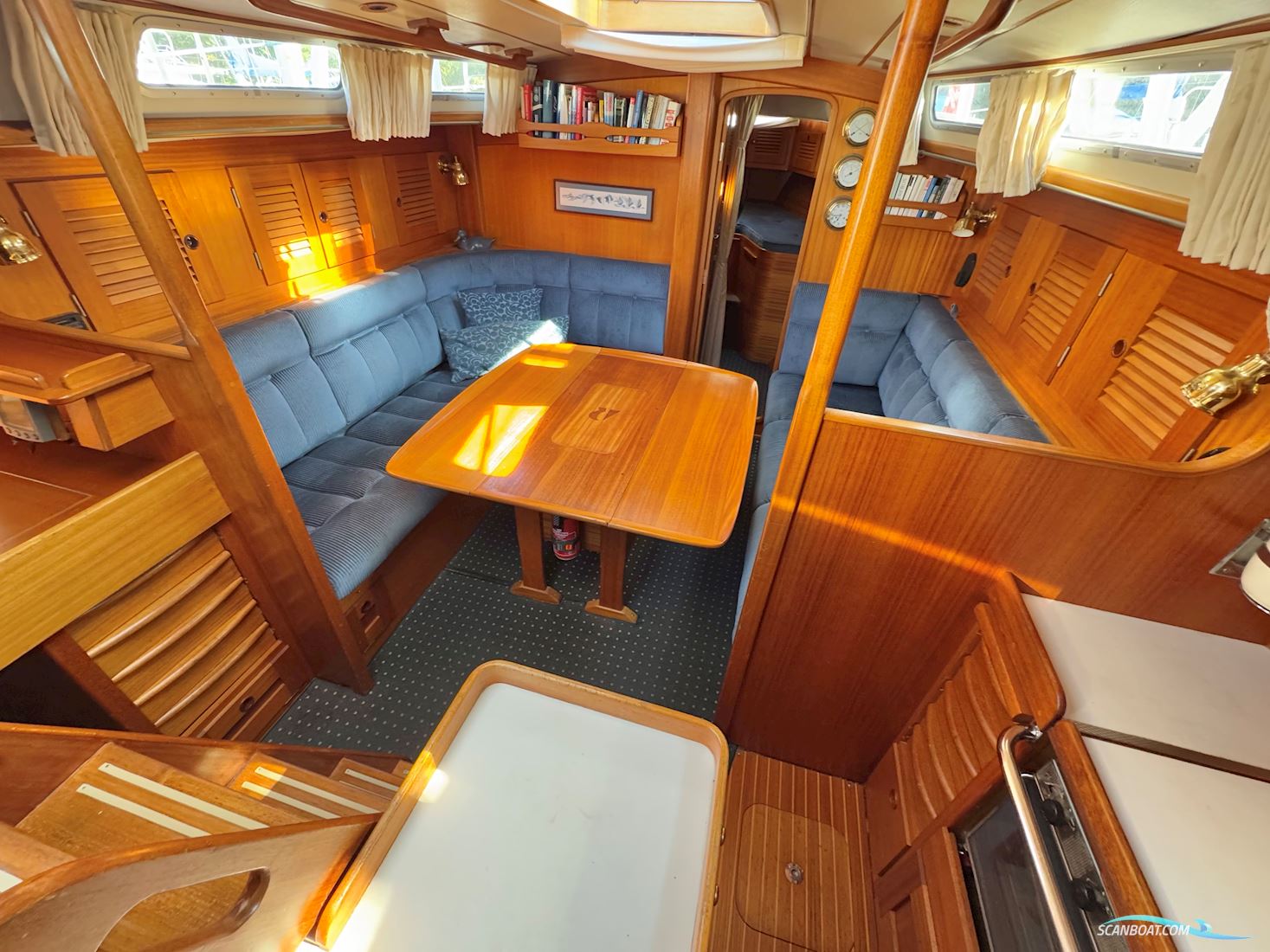 Hallberg-Rassy 42F HR