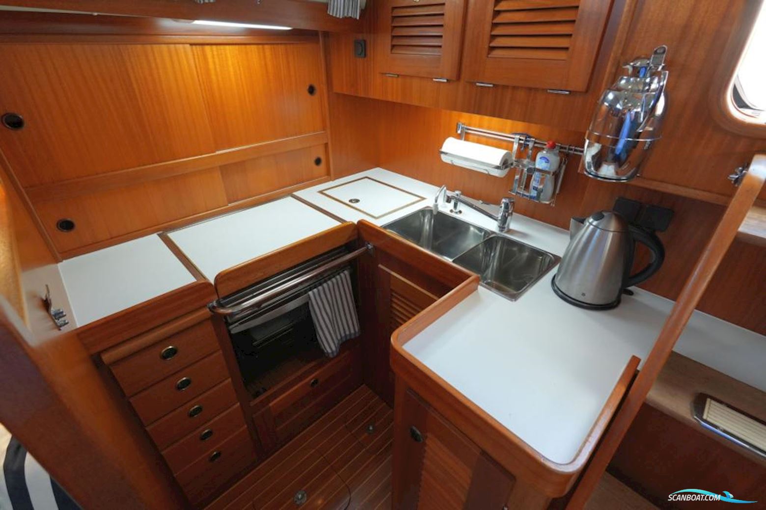 Hallberg-rassy 42F MK II