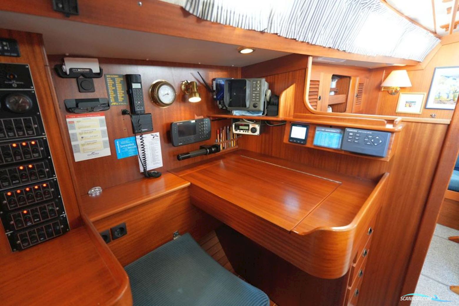 Hallberg-rassy 42F MK II