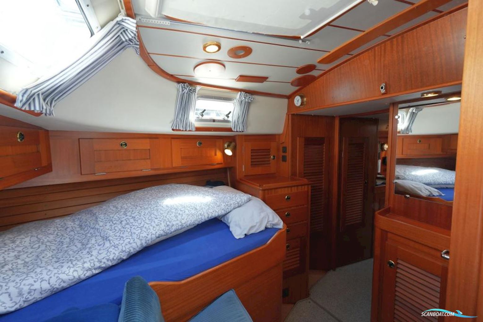 Hallberg-rassy 42F MK II