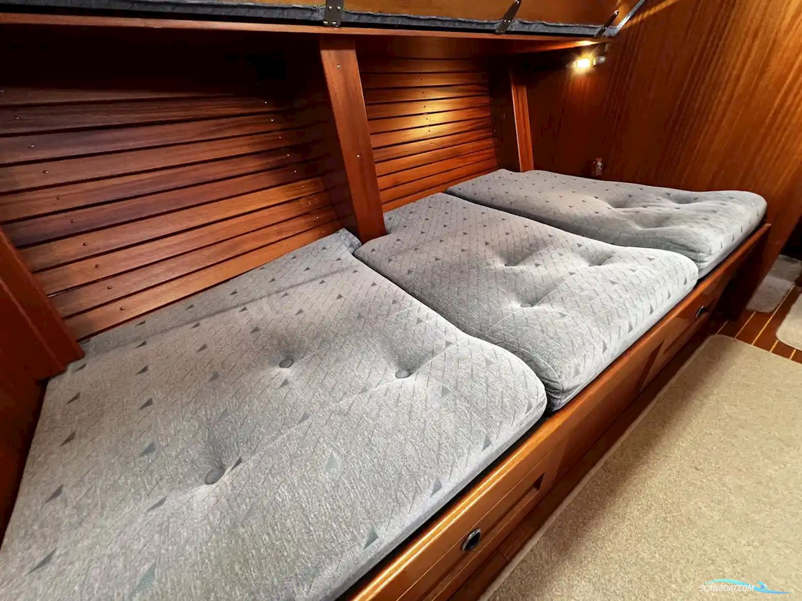 Hallberg-rassy 42F MK II