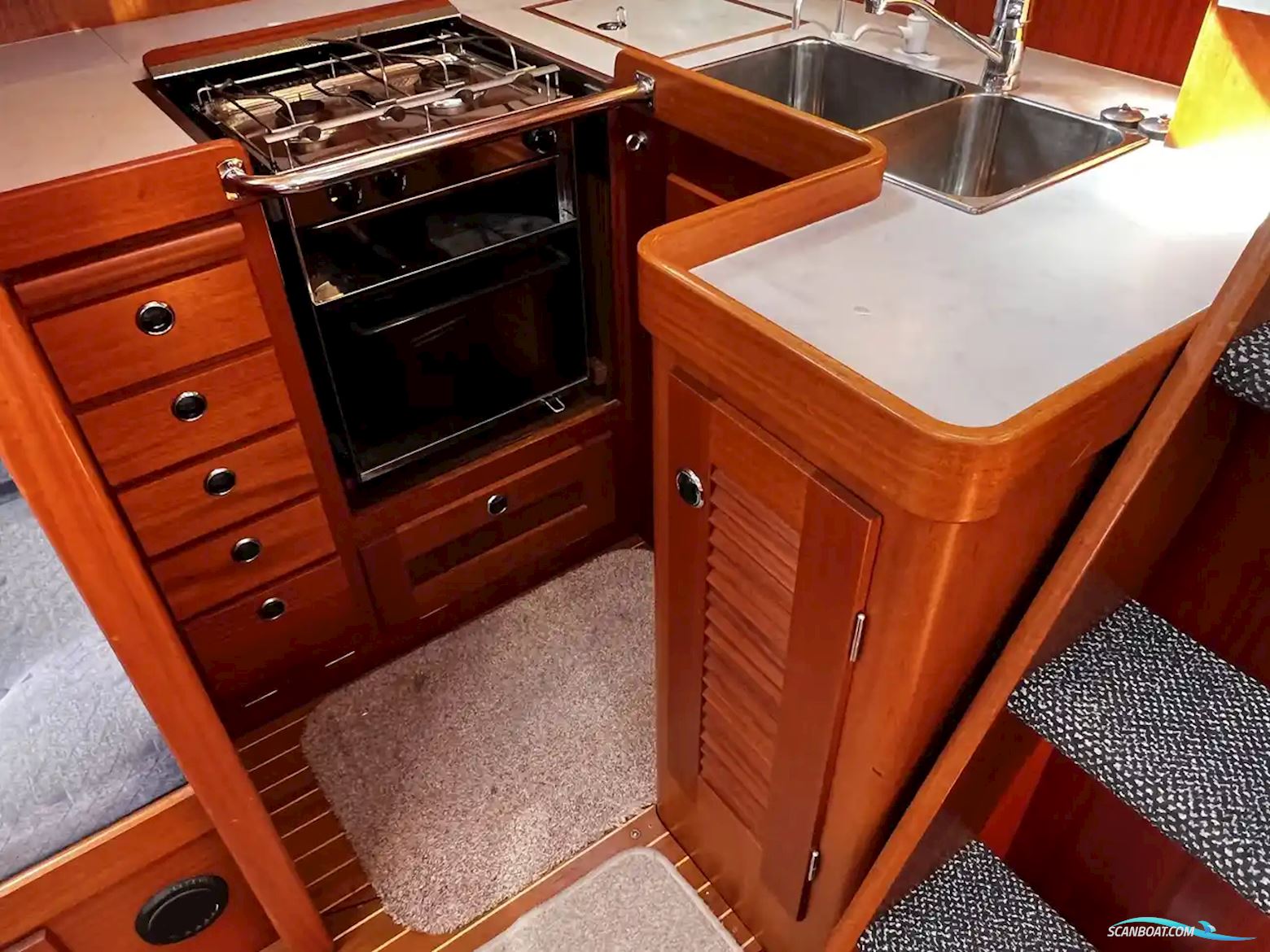 Hallberg-rassy 42F MK II