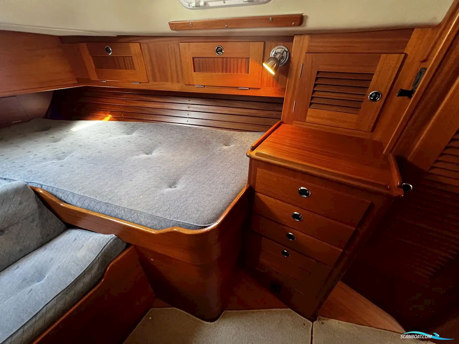 Hallberg-rassy 42F MK II