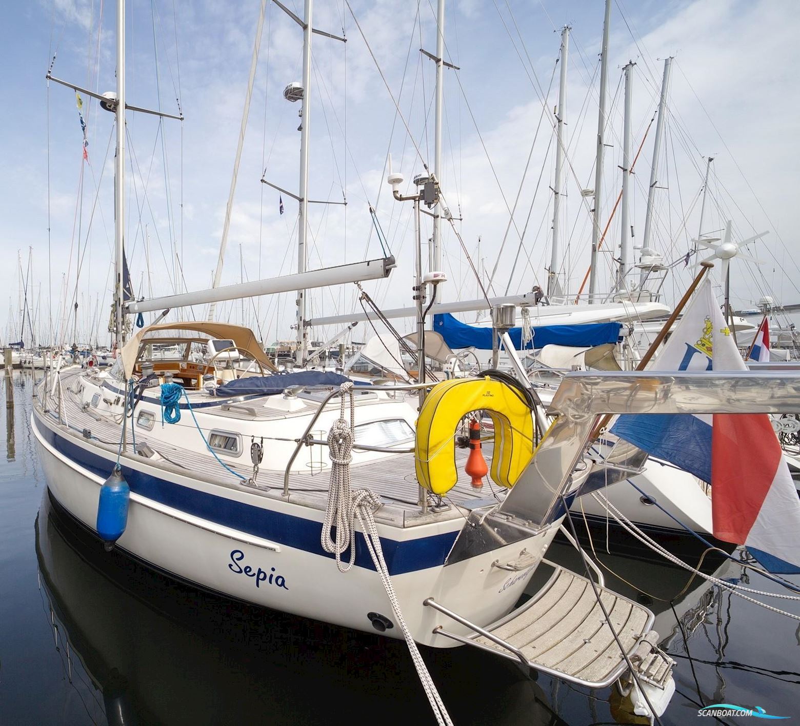 Hallberg-Rassy 42F Segelbåt 1993, Holland
