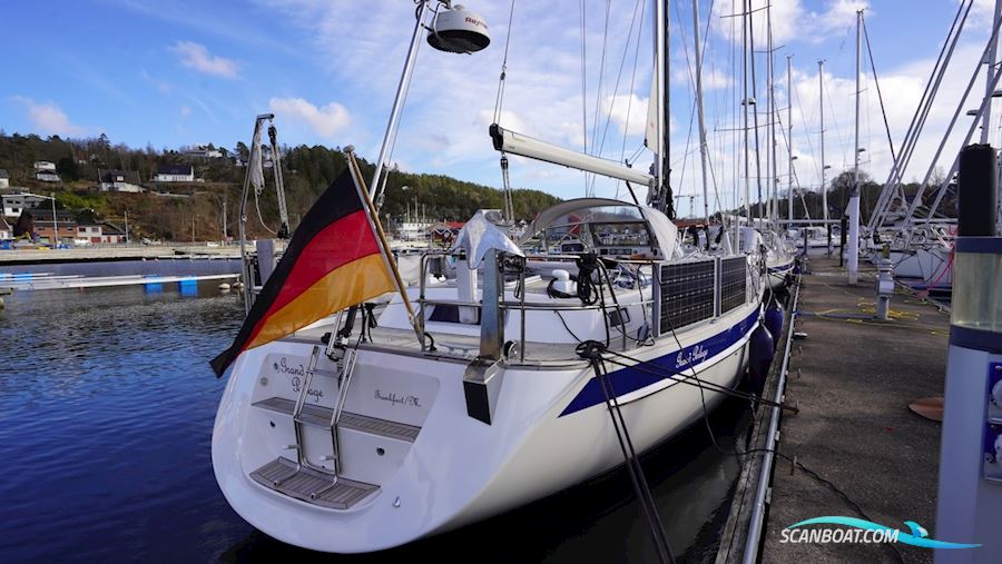 Hallberg-Rassy 43