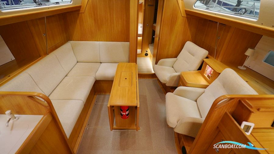 Hallberg-Rassy 44