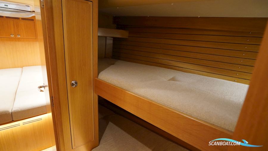 Hallberg-Rassy 44