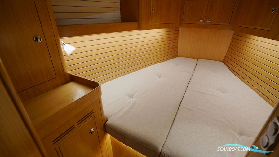 Hallberg-Rassy 44