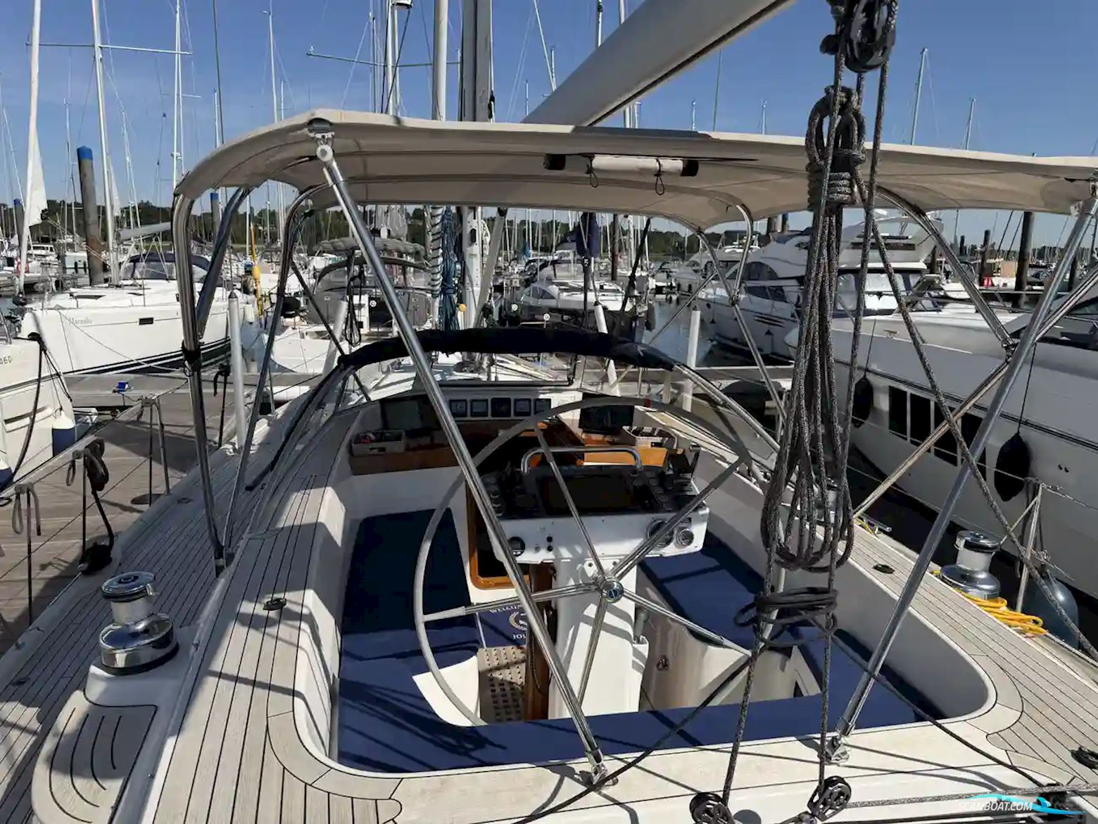 Hallberg-Rassy 44