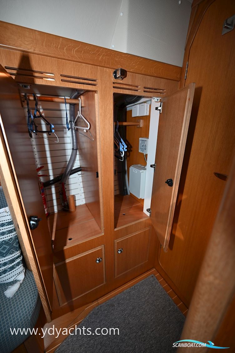 Hallberg Rassy 44