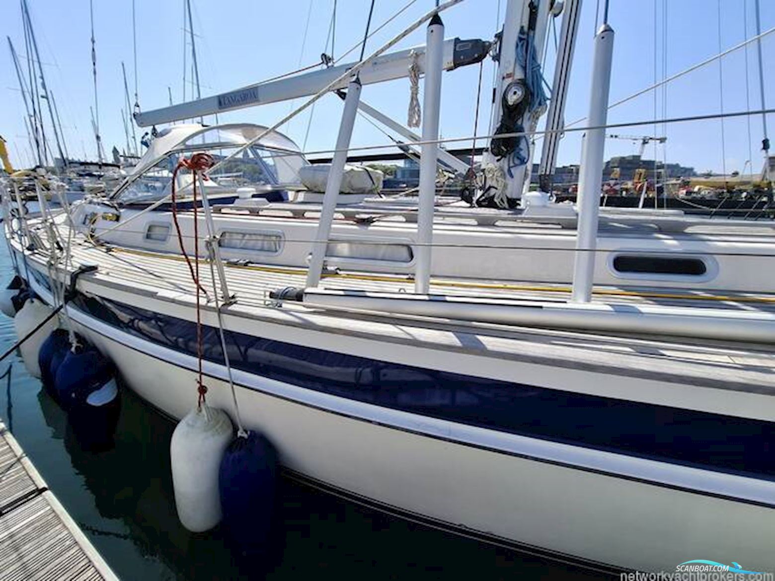 Hallberg Rassy 46