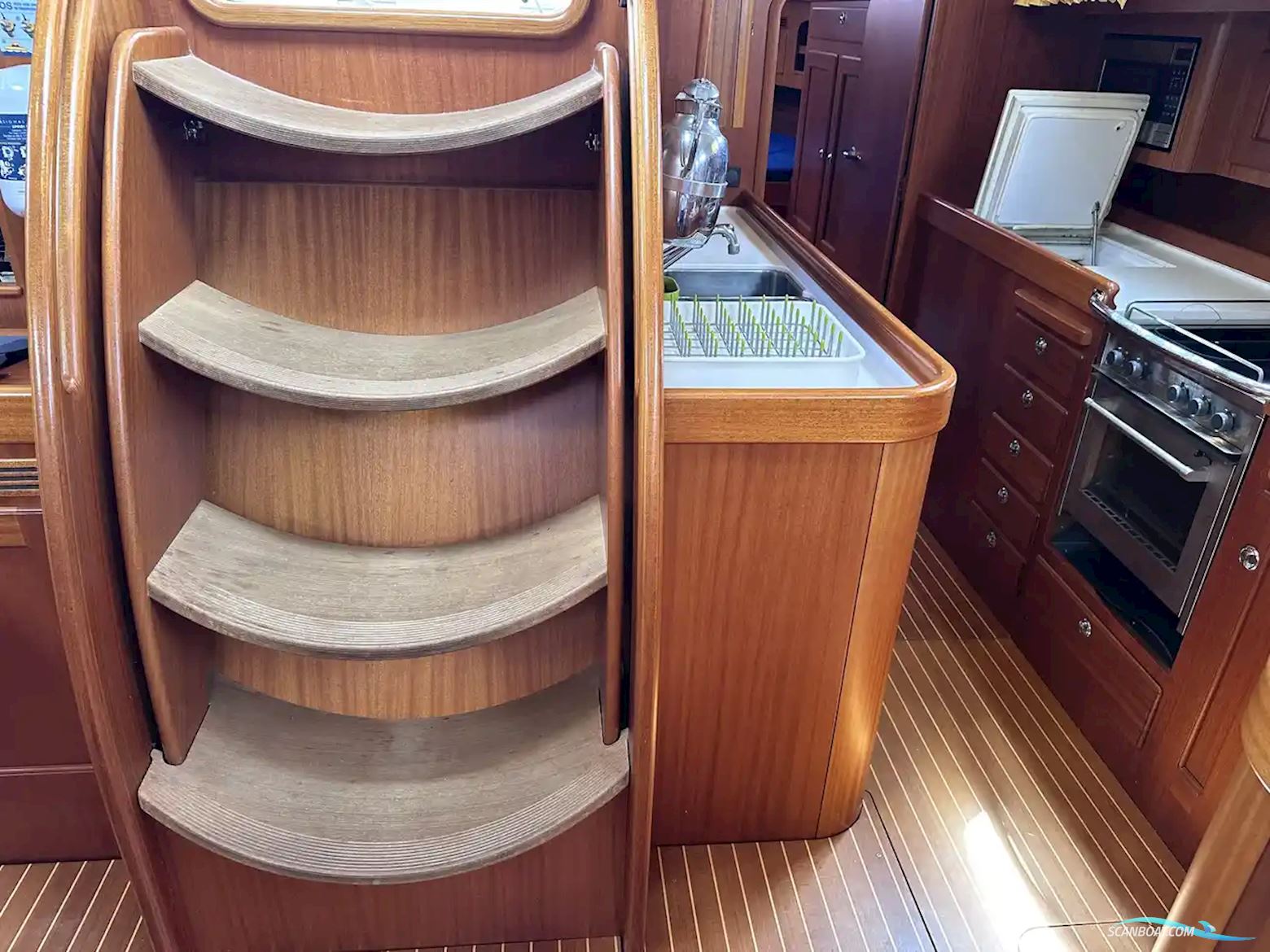 Hallberg-Rassy 54