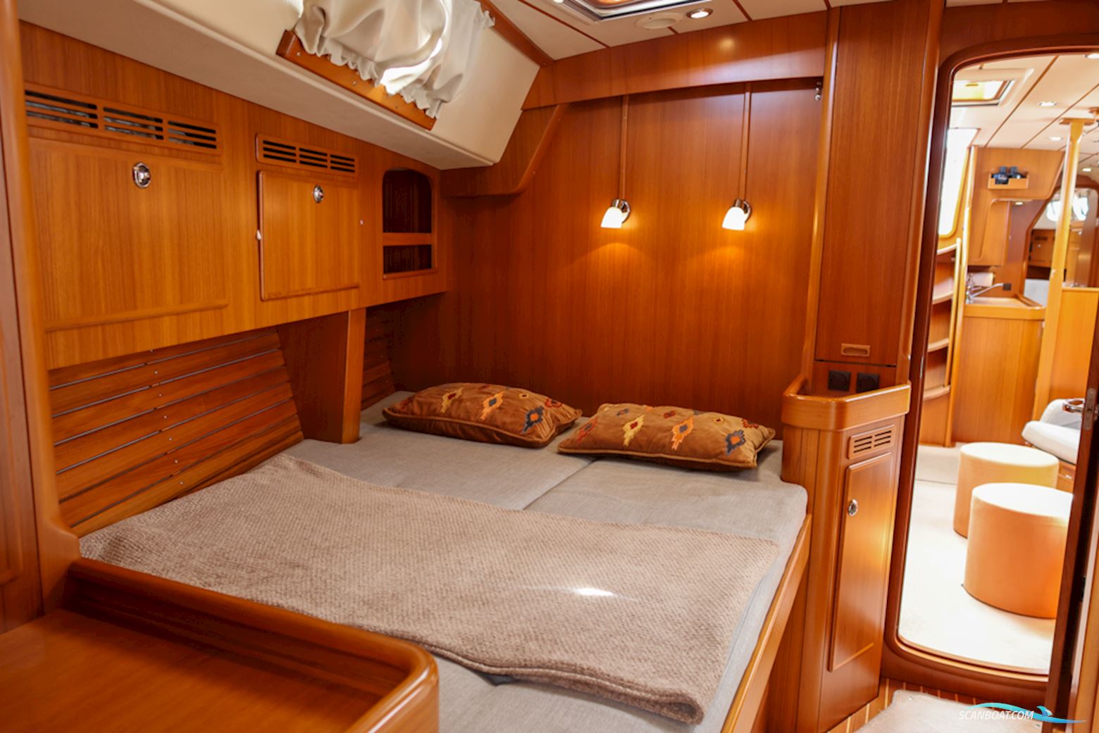 Hallberg-Rassy 54