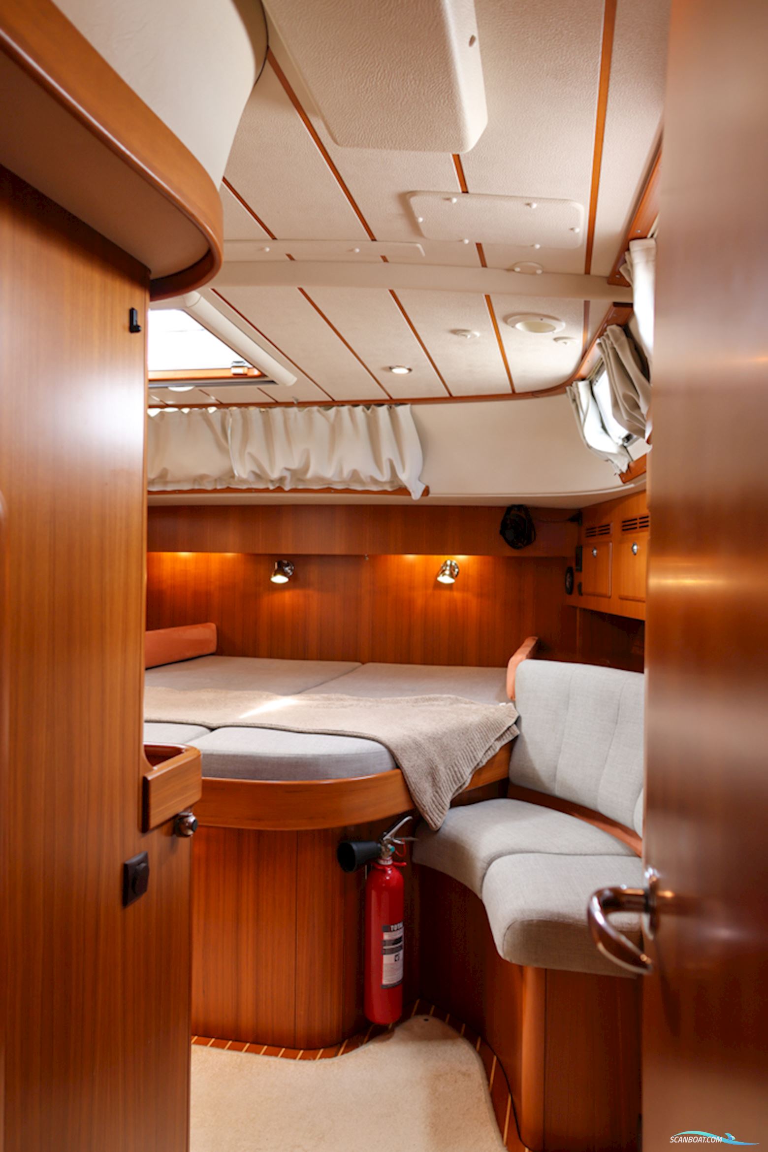 Hallberg-Rassy 54