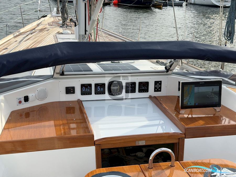 Hallberg-Rassy 57