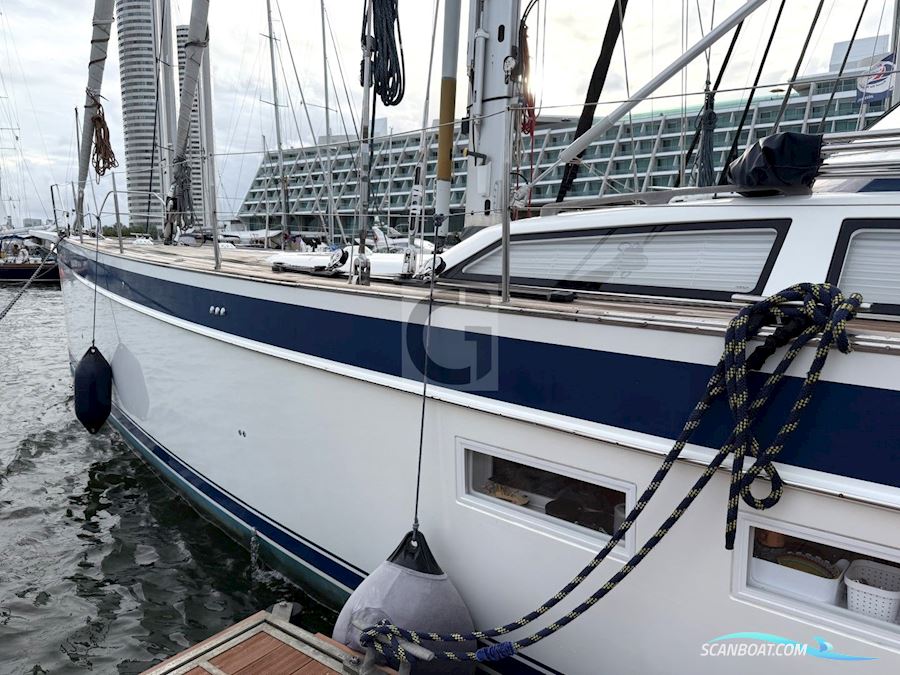 Hallberg-Rassy 57