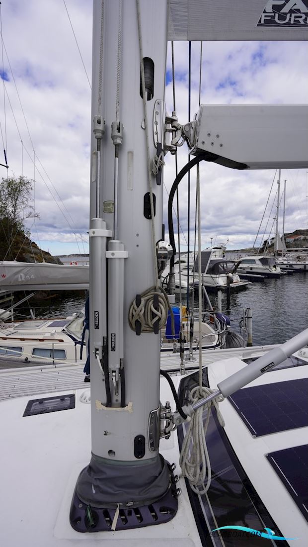 Hallberg-Rassy 57
