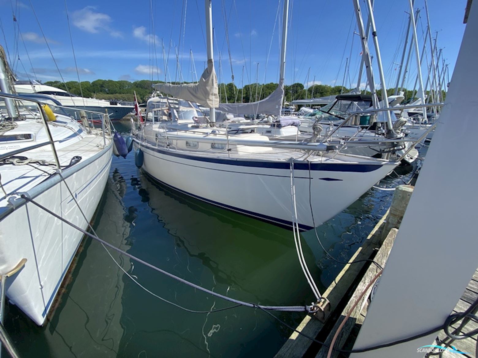 Hallberg Rassy Rasmus 35 Segelbåt 1977, med Volvo Penta
 motor, Danmark