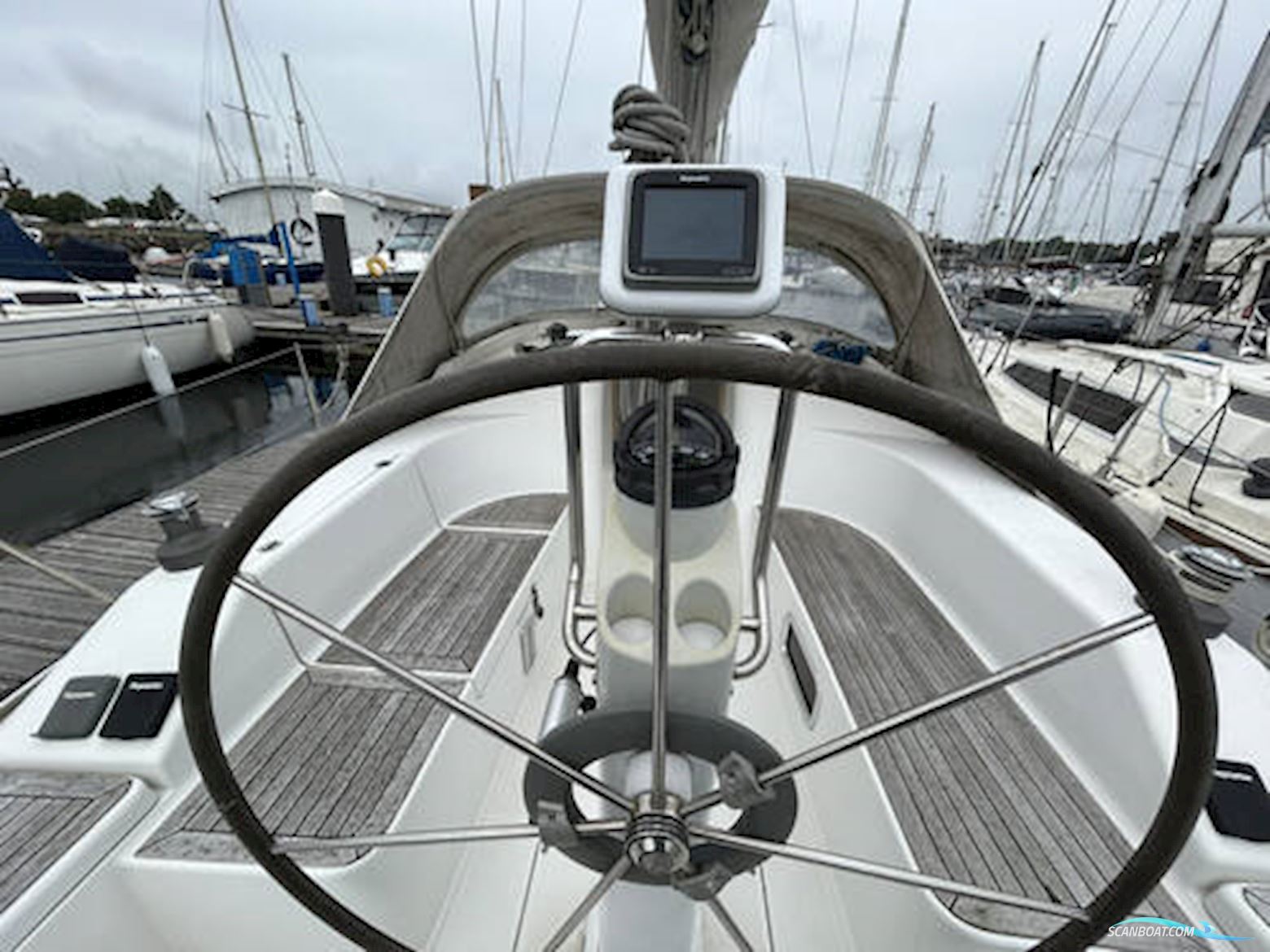 Hanse 320