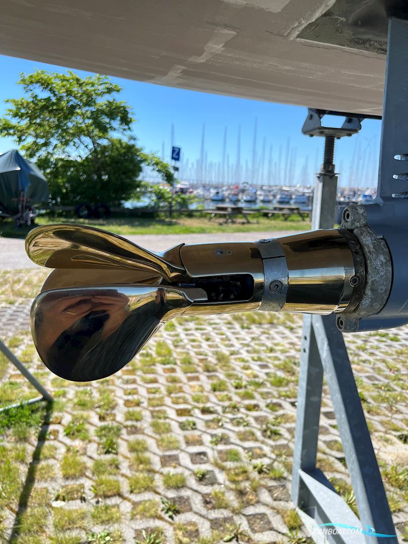 Hanse 320