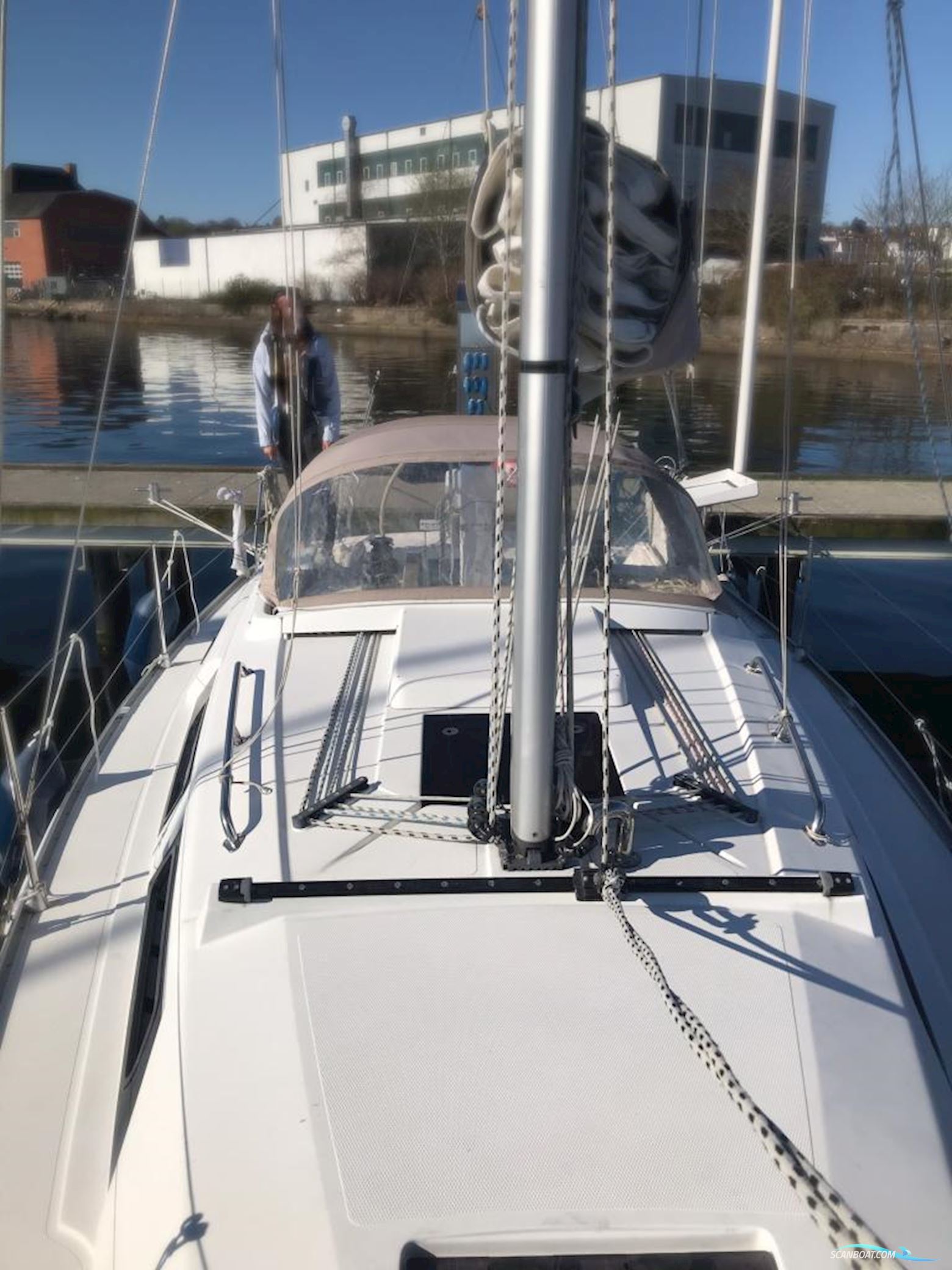 Hanse 325