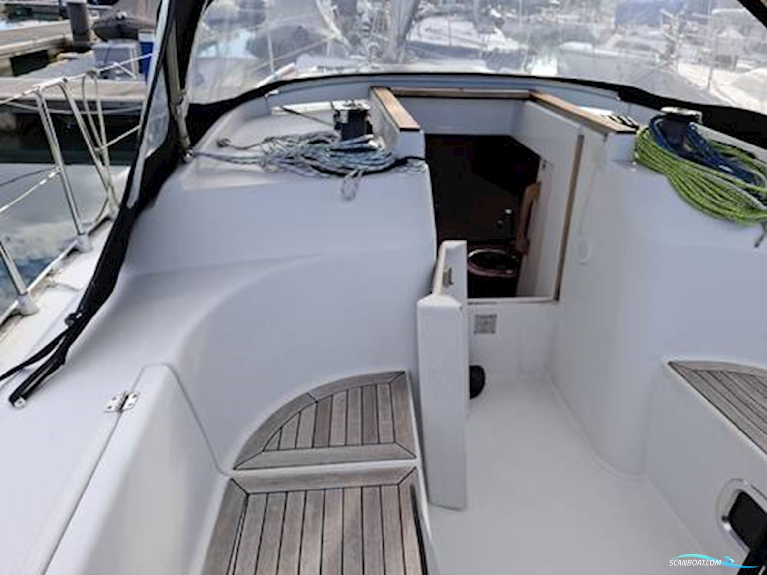 Hanse 325