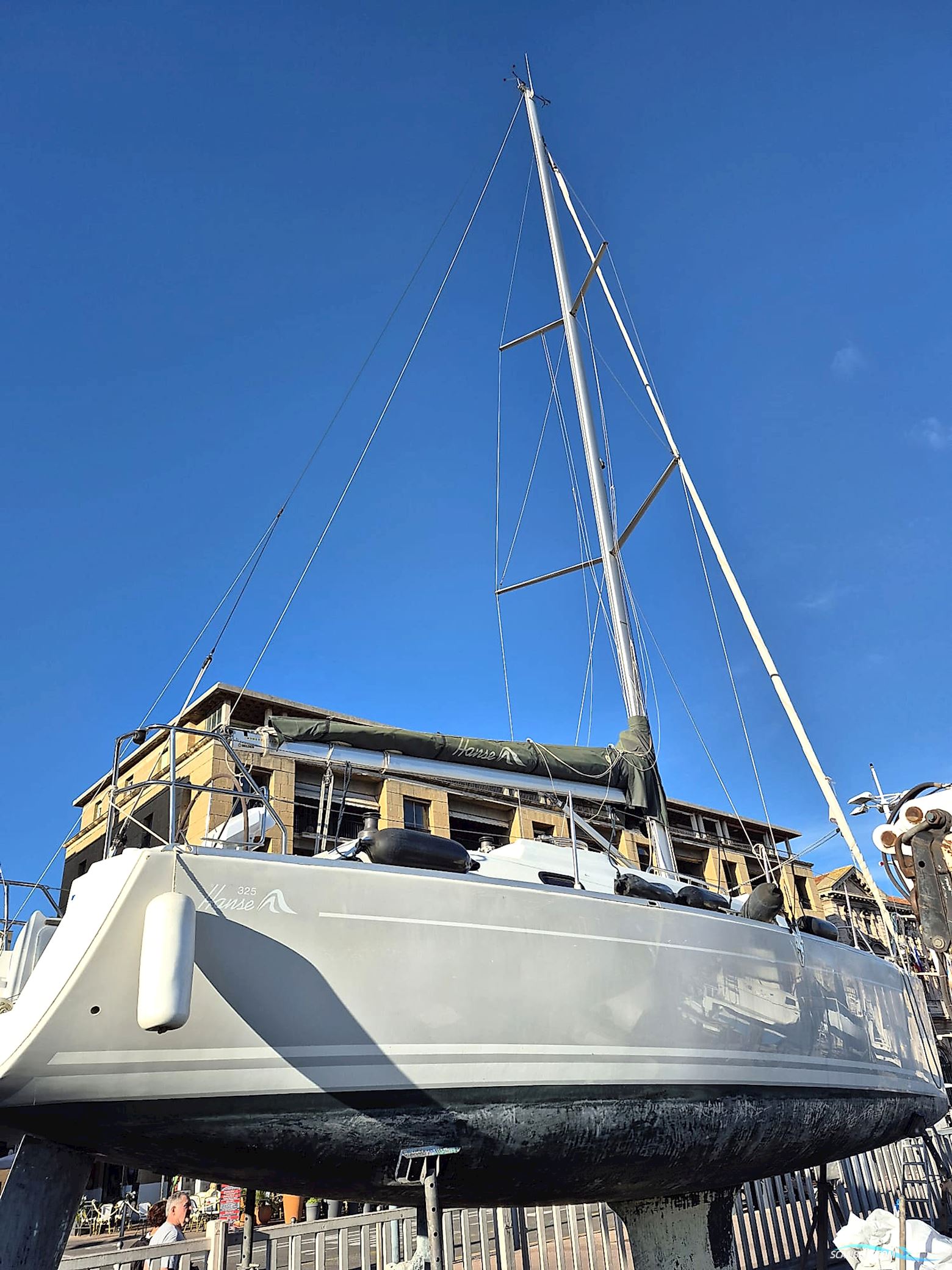 Hanse 325