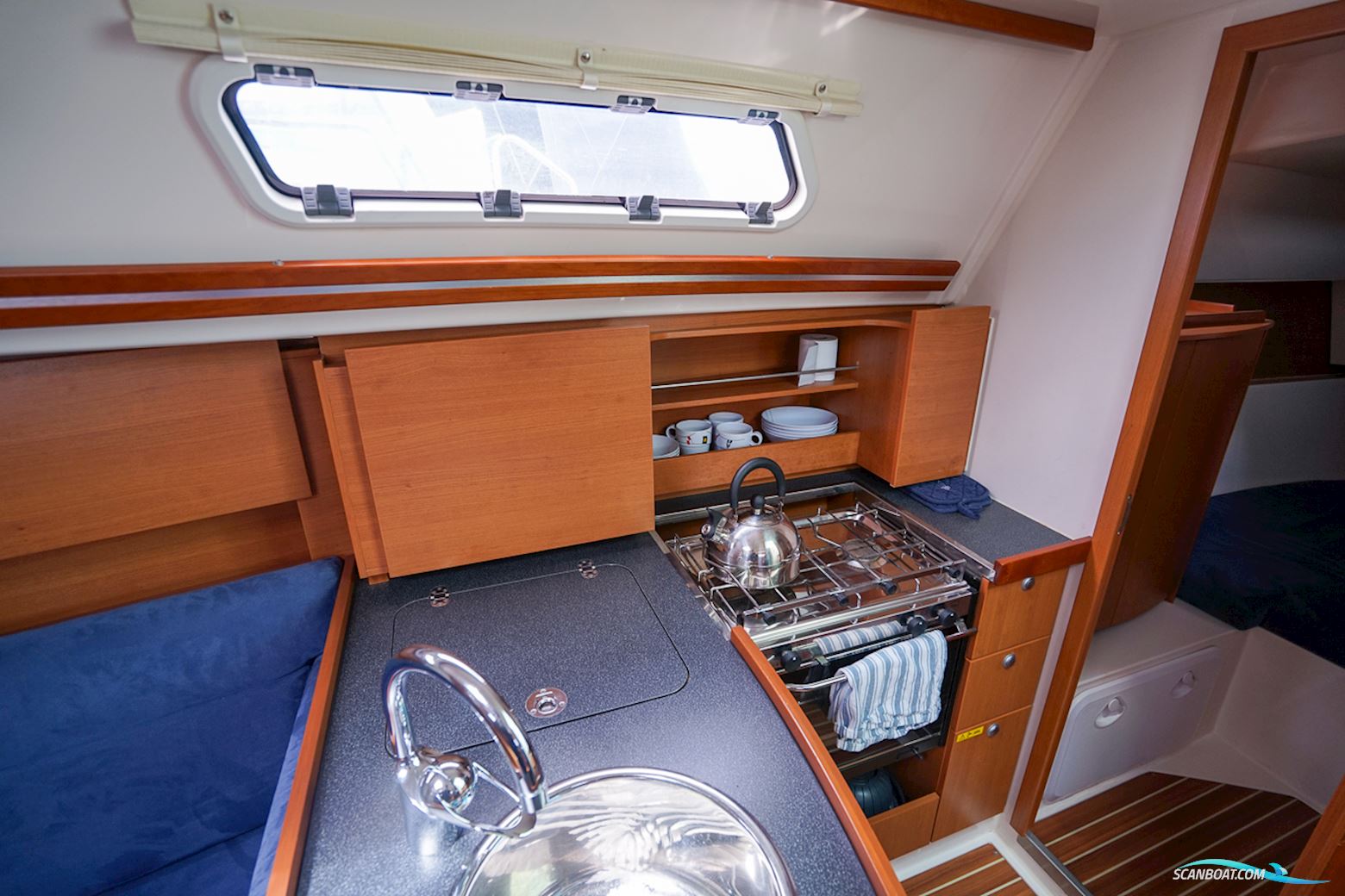 Hanse 325