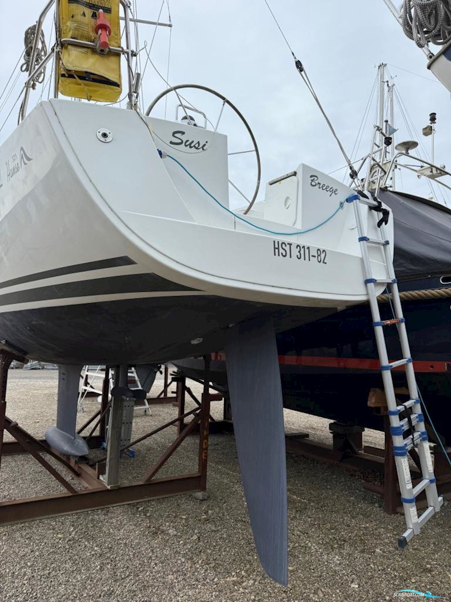 Hanse 325