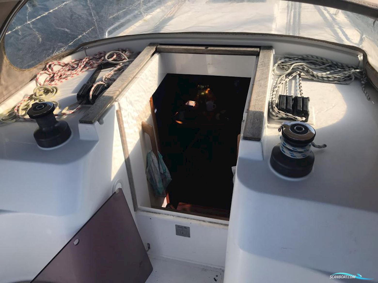 Hanse 325