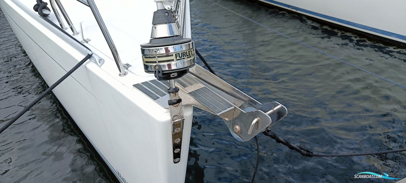 Hanse 325