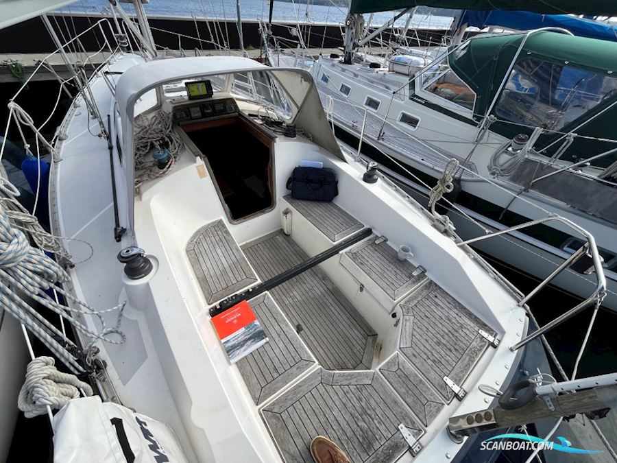 Hanse 331