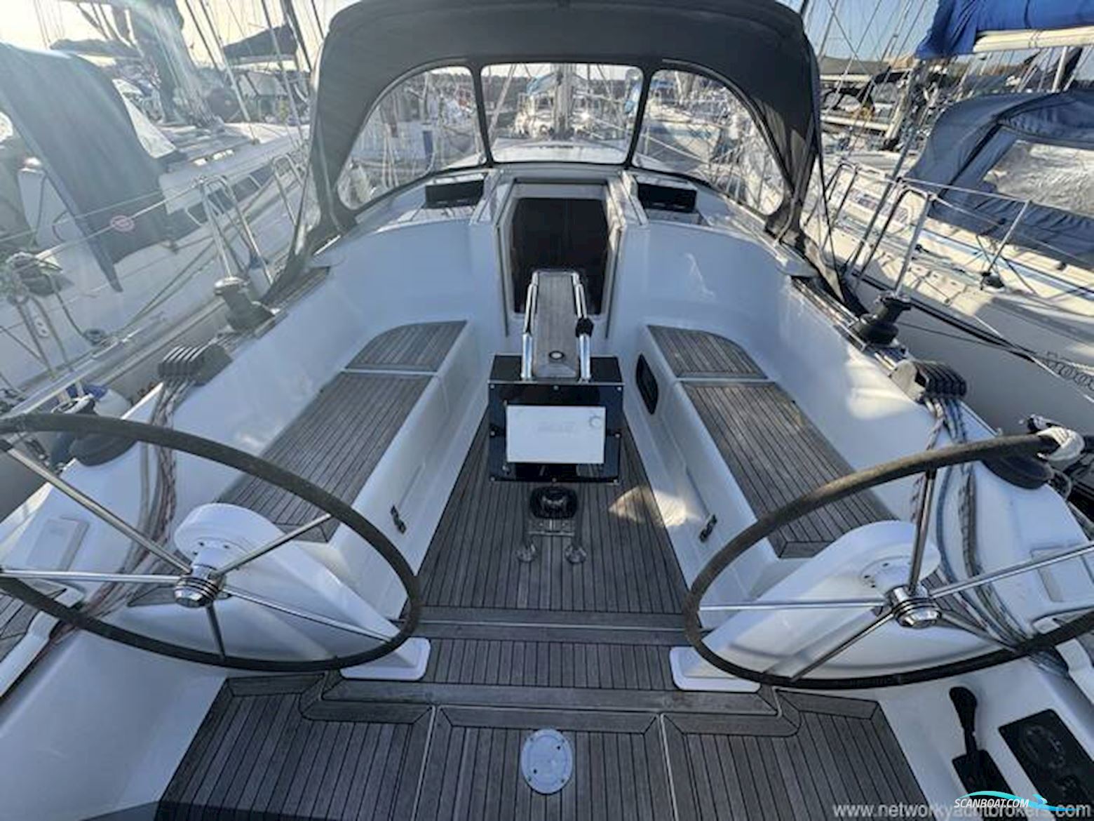 Hanse 345