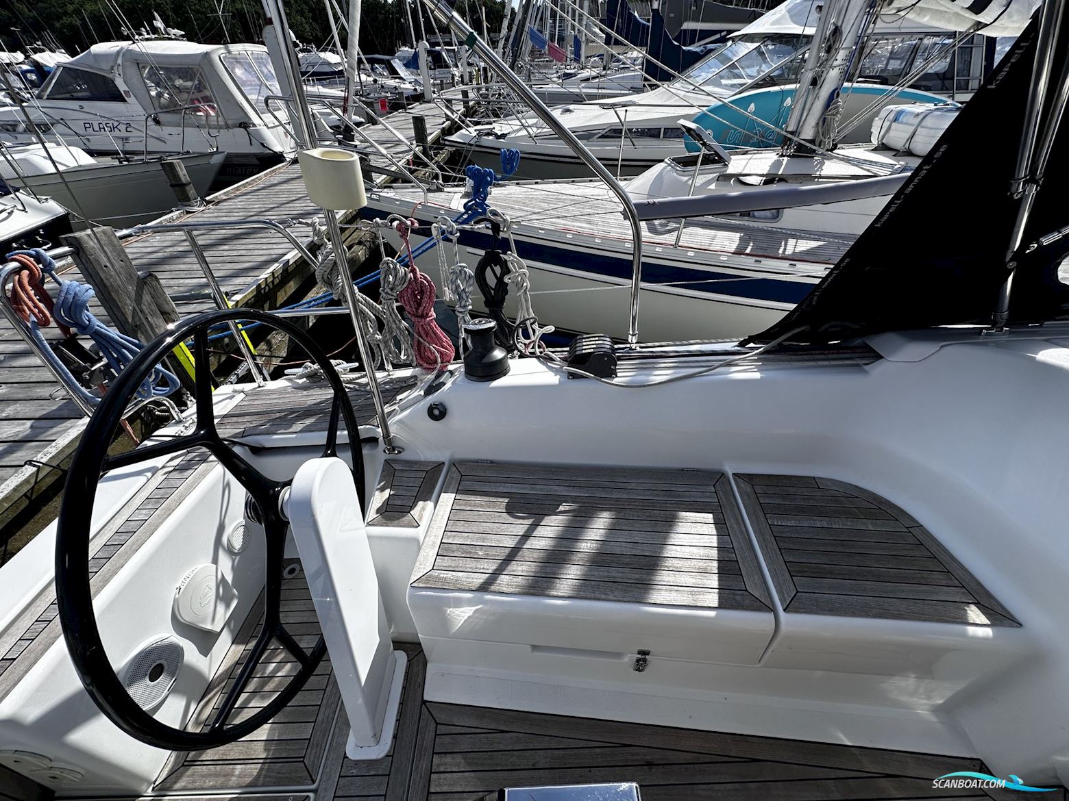 Hanse 345
