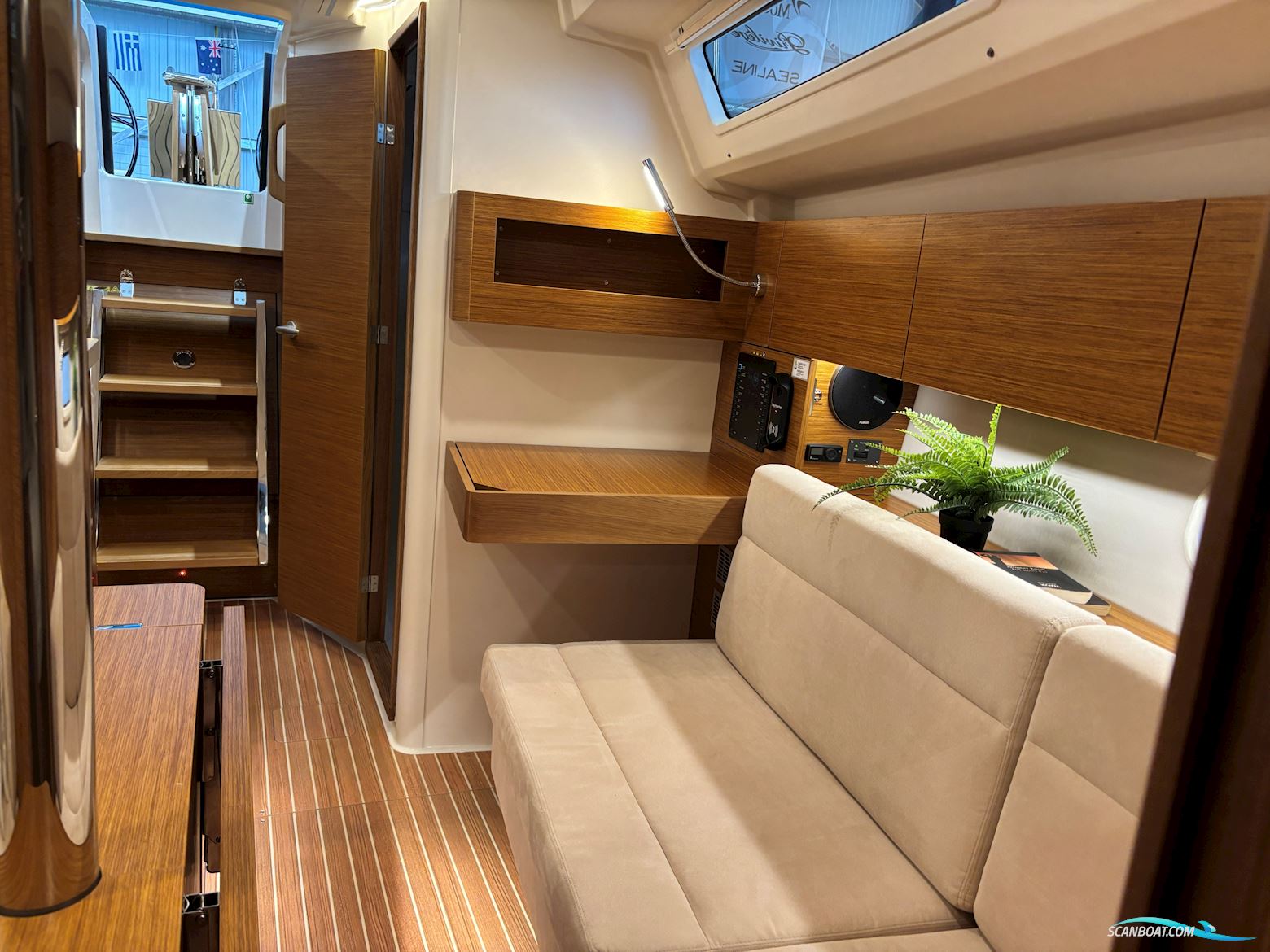 Hanse 348