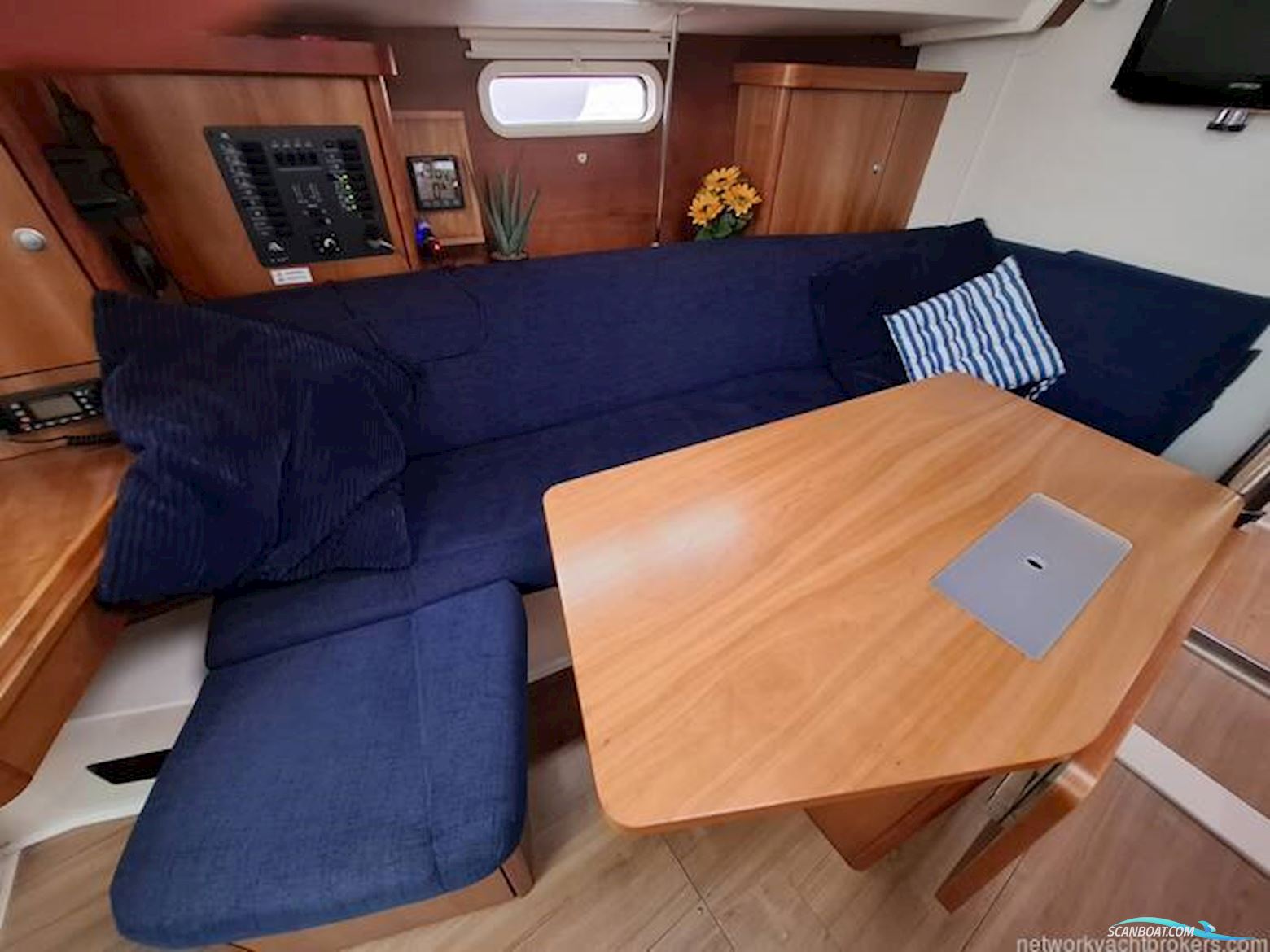 Hanse 350
