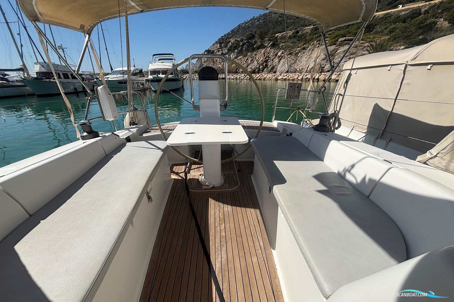 Hanse 370