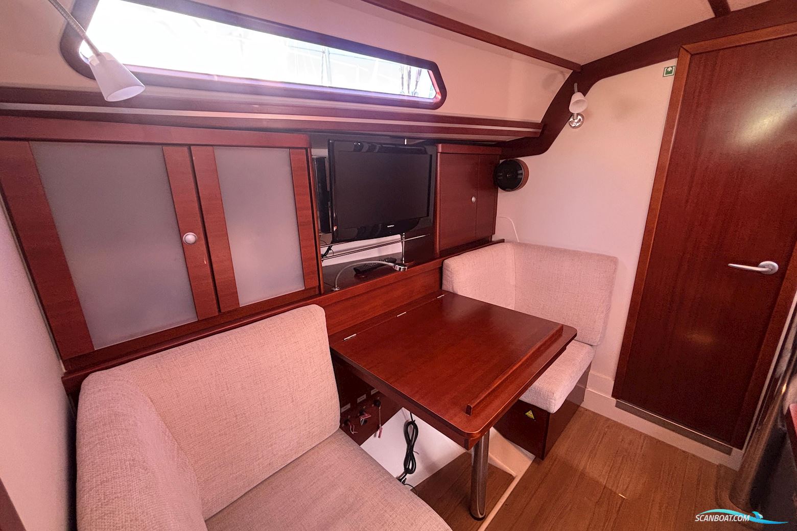 Hanse 370