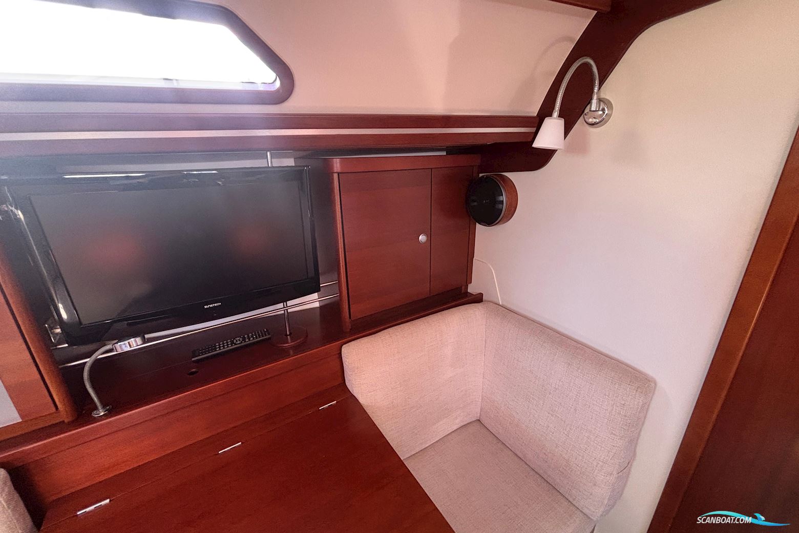 Hanse 370