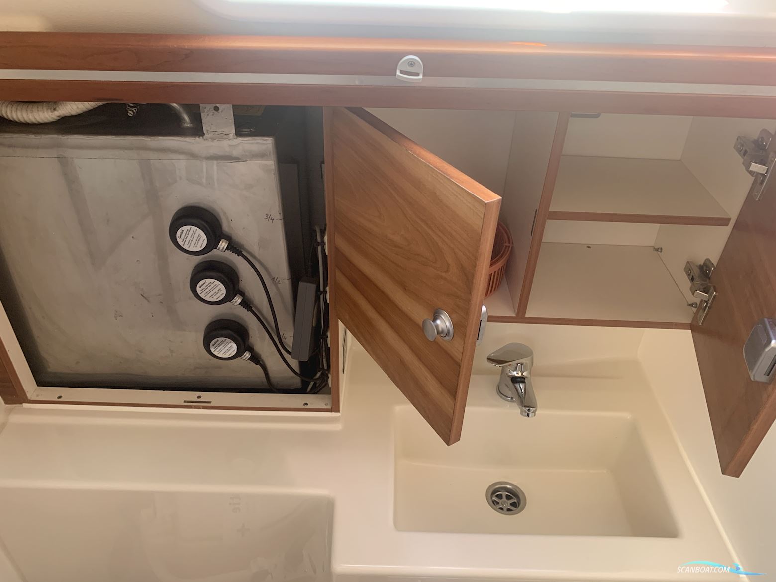 Hanse 370