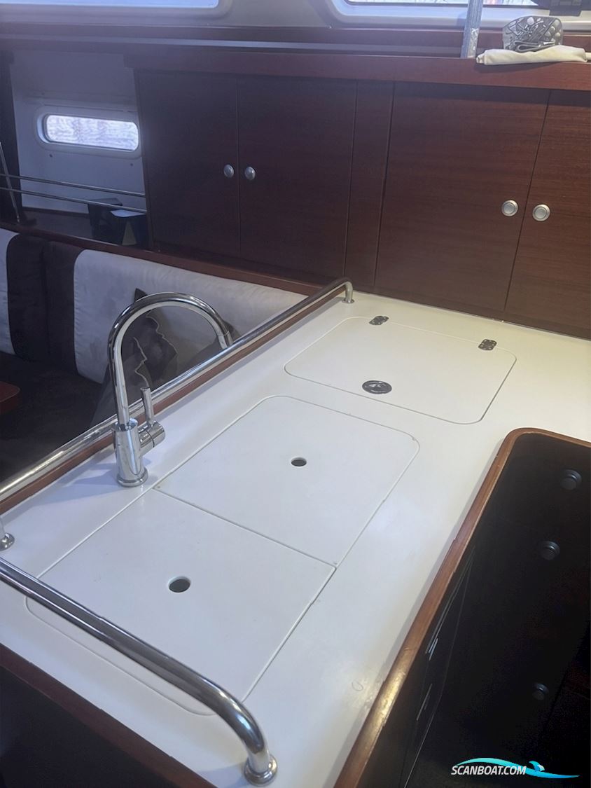 Hanse 370