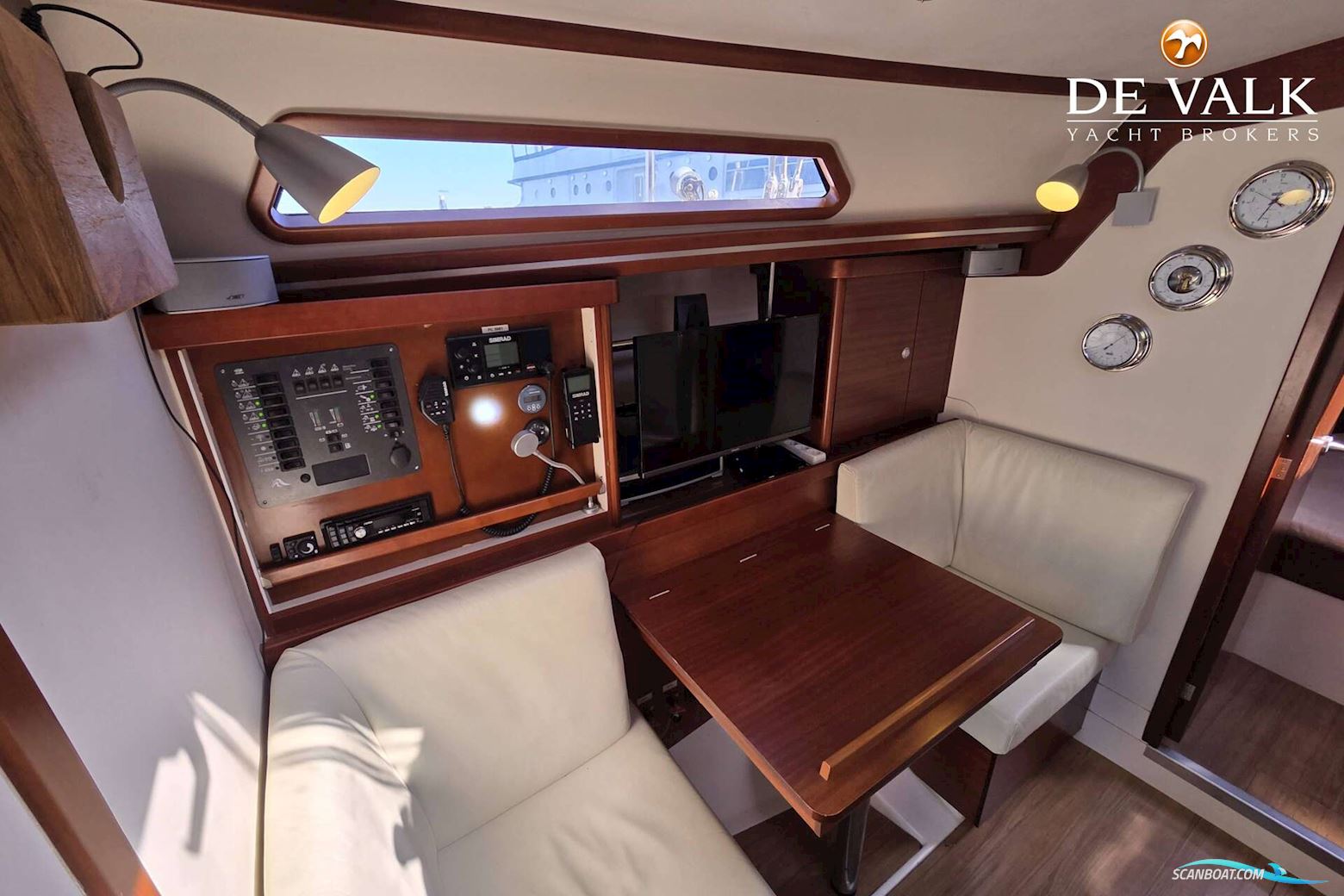 Hanse 370