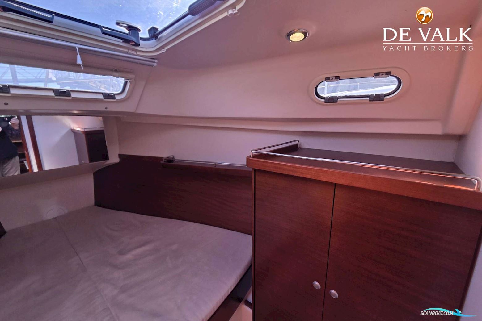 Hanse 370